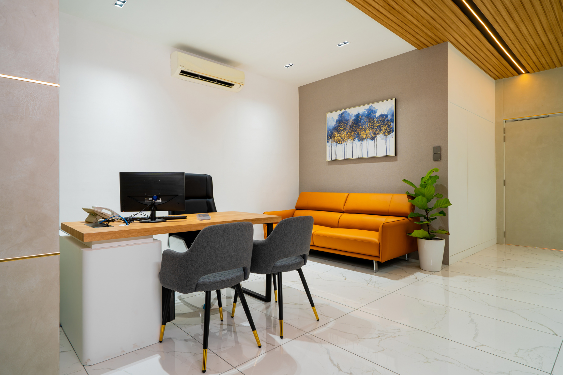 Apsands-office-desk-maid-1 (1)